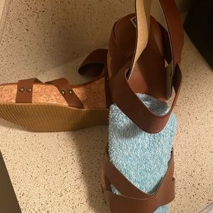 Women’s brown wedges